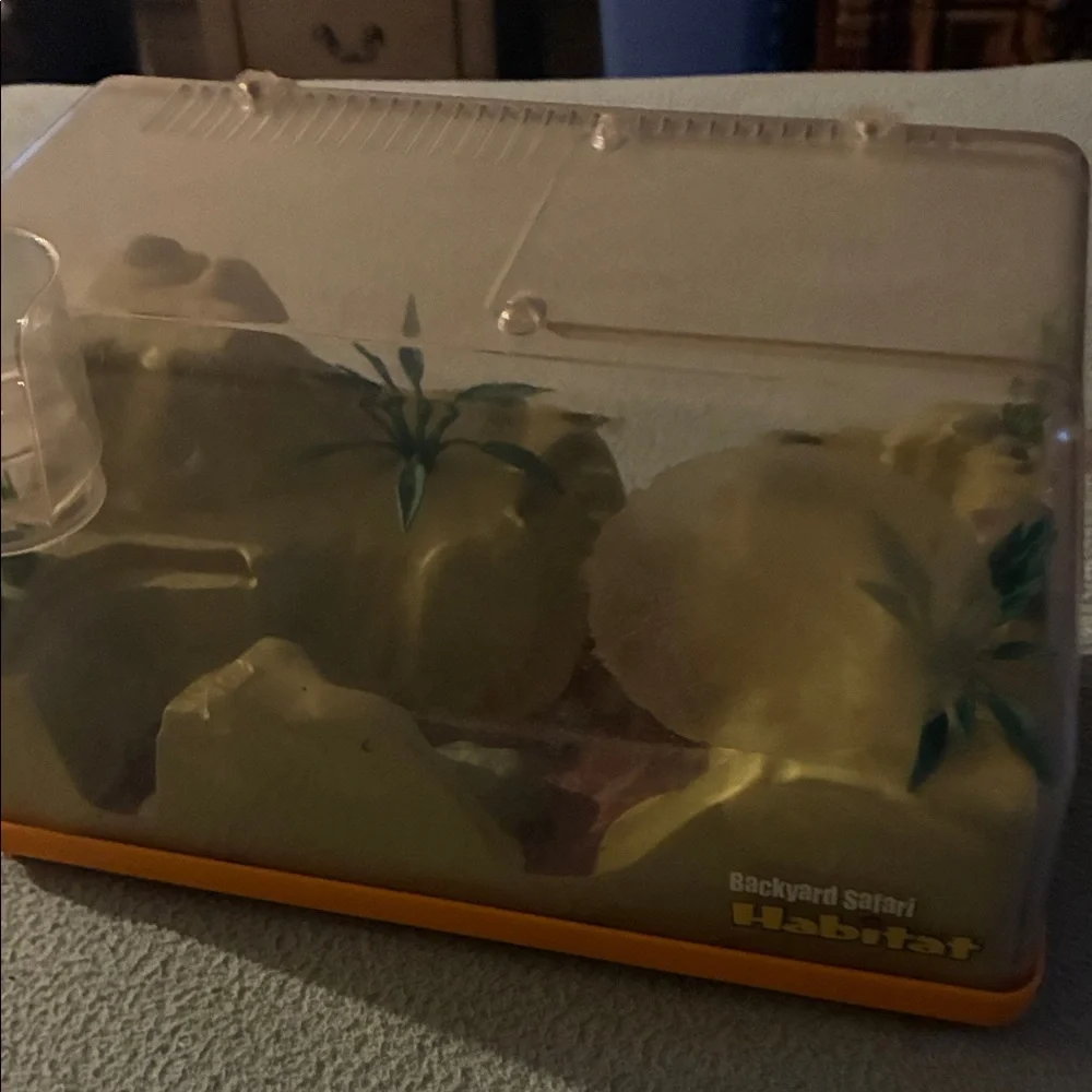 Backyard Safari Habitat Terrarium